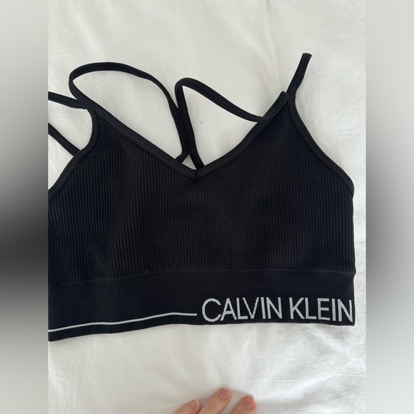 Calvin Klein sports bra size small - Picture 3 of 3